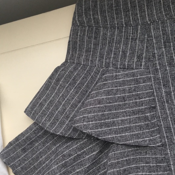 skort - Picture 3 of 3